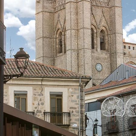 Apartamentos Turisticos Avila La Catedral ภายนอก รูปภาพ