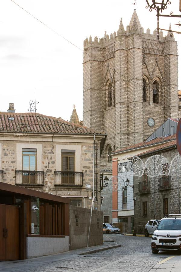 Apartamentos Turisticos Avila La Catedral ภายนอก รูปภาพ